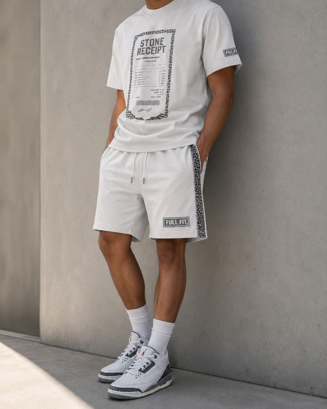 Grey/White Short Set, lifestyle 2