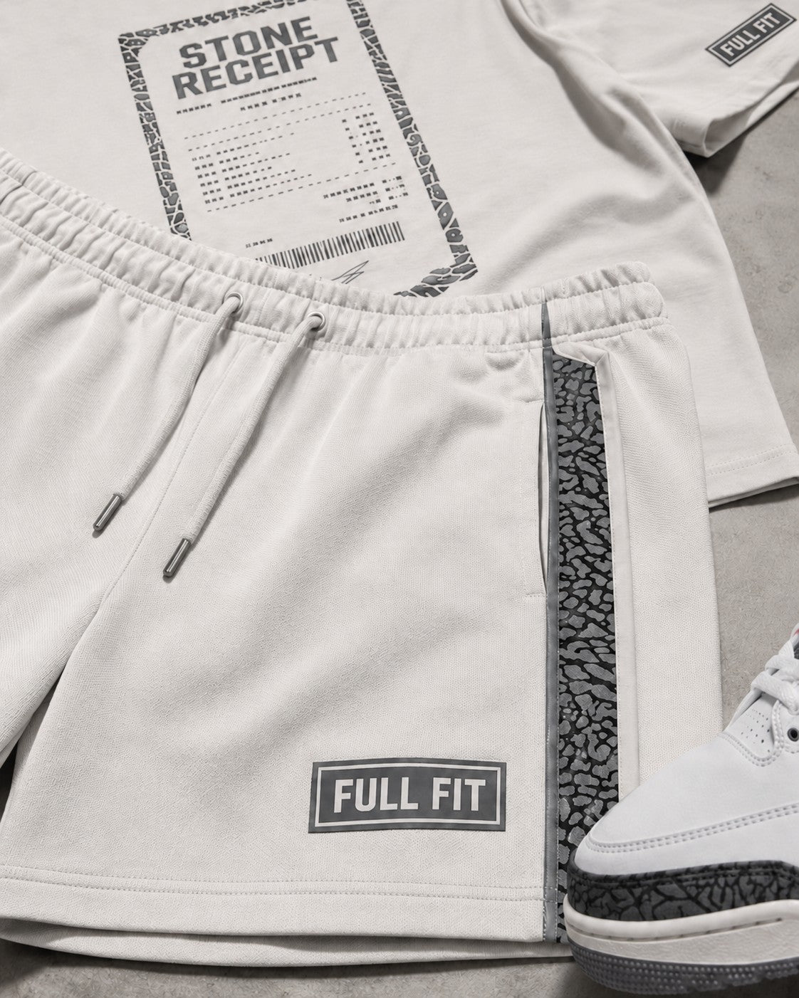 Grey/White Short Set, lifestyle 3